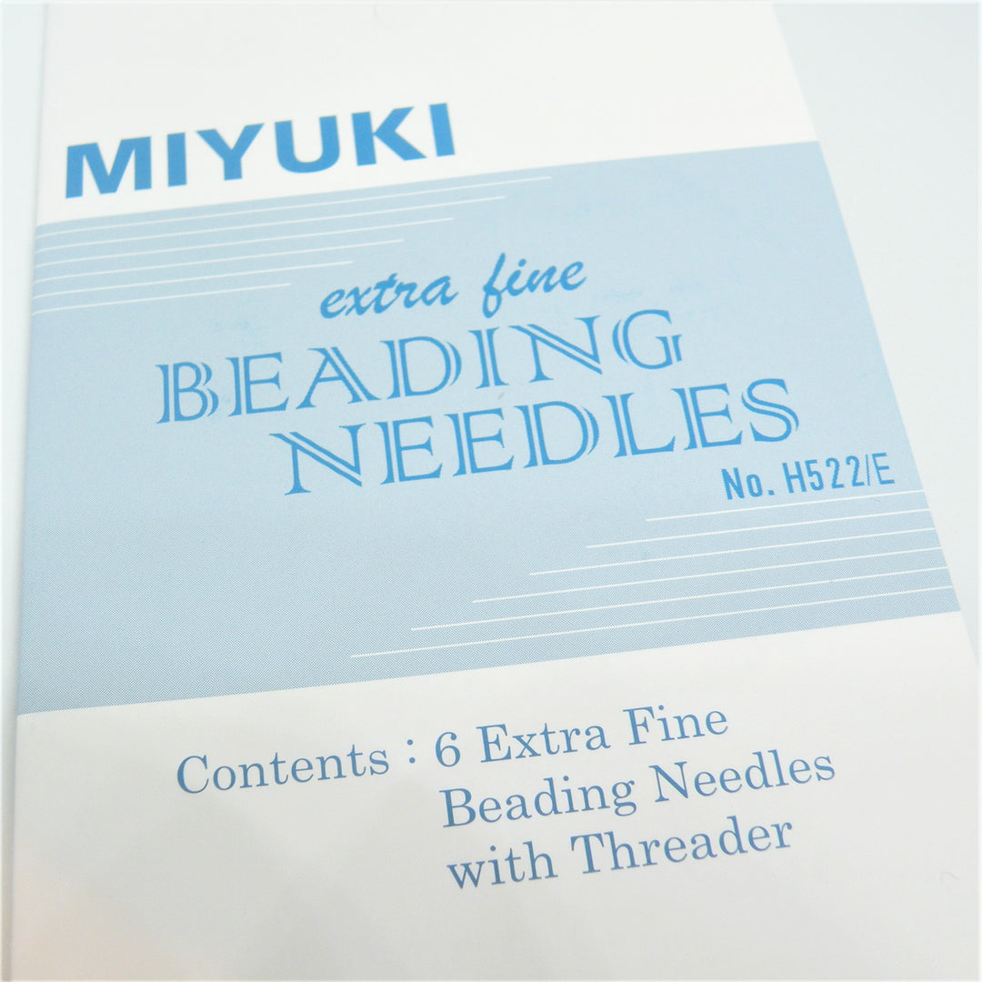 Miyuki Beading Needles, extra fine, 6 nåle og en tråder