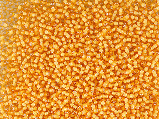 Find Orange glasperler, preciosa, whitelined light topaz, storkøb blandt vores store udvalg af  Preciosa Seed Beads hos  Beadhouse of Copenhagen i dag. Husk gratis fragt over 400kr