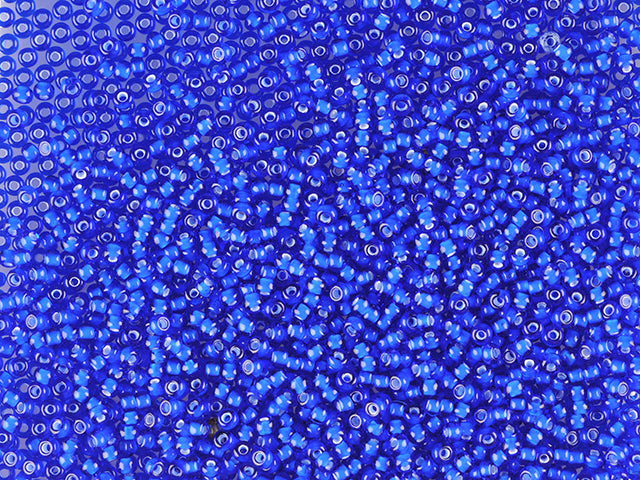 Find Blå glasperler, preciosa, whitelined dark sapphire, storkøb blandt vores store udvalg af  Preciosa Seed Beads hos  Beadhouse of Copenhagen i dag. Husk gratis fragt over 400kr