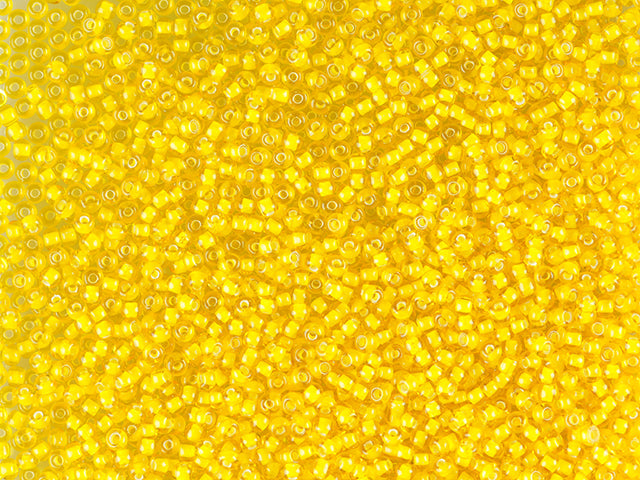Find Gule glasperler, preciosa, whitelined transp. yellow amber, storkøb blandt vores store udvalg af  Preciosa Seed Beads hos  Beadhouse of Copenhagen i dag. Husk gratis fragt over 400kr