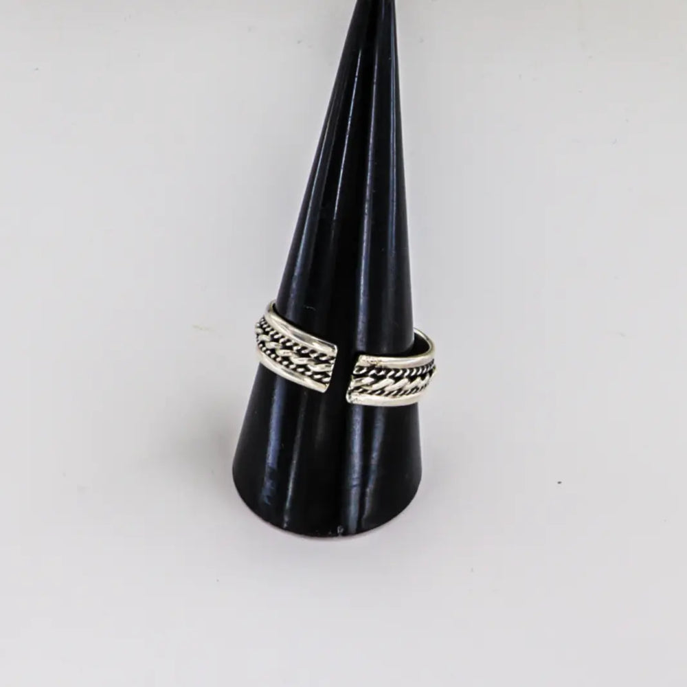 Fingerring, snoet bånd, sterlingsølv Beadhouse of Copenhagen