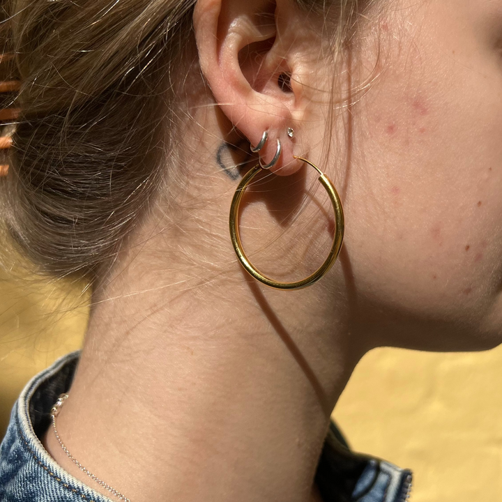 Find Øreringe, hoops, 40 mm, forgyldt sterlingsølv blandt vores store udvalg af  Øreringe hos  Beadhouse of Copenhagen i dag. Husk gratis fragt over 400kr