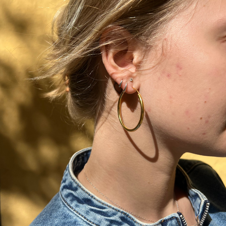 Find Øreringe, hoops, 40 mm, forgyldt sterlingsølv blandt vores store udvalg af  Øreringe hos  Beadhouse of Copenhagen i dag. Husk gratis fragt over 400kr