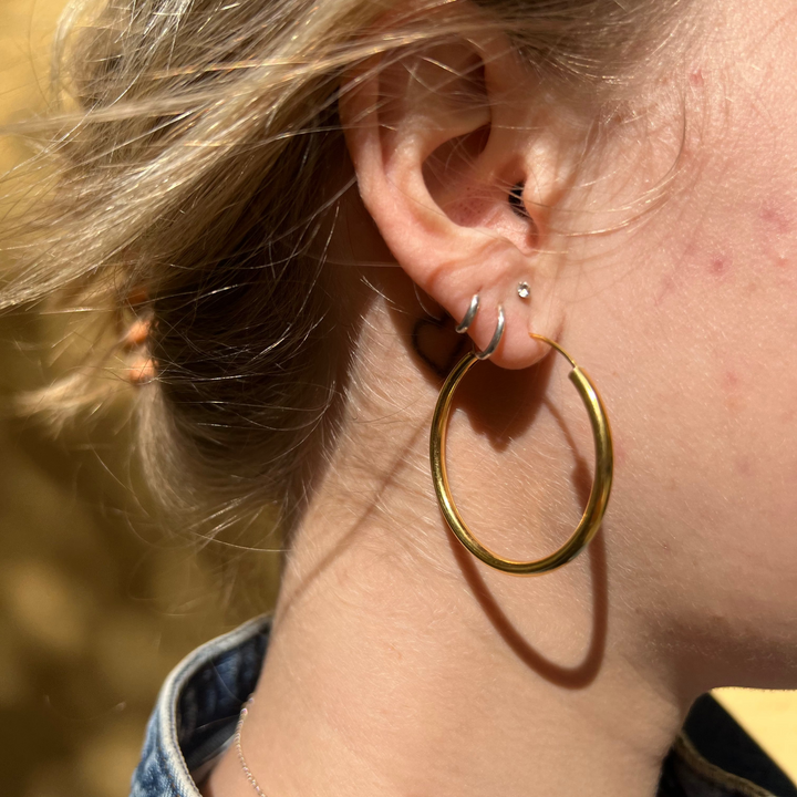 Find Øreringe, hoops, 40 mm, forgyldt sterlingsølv blandt vores store udvalg af  Øreringe hos  Beadhouse of Copenhagen i dag. Husk gratis fragt over 400kr