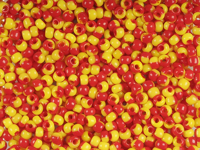 Find Multifarvede glasperler, preciosa, red and yellow harlequin blandt vores store udvalg af  Preciosa Seed Beads hos  Beadhouse of Copenhagen i dag. Husk gratis fragt over 400kr