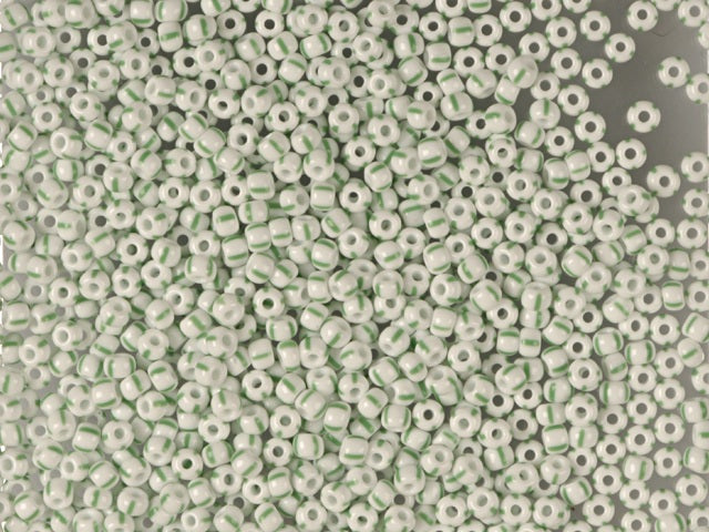 Find Stribede glasperler, preciosa, hvid/4 grønne striber blandt vores store udvalg af  Preciosa Seed Beads hos  Beadhouse of Copenhagen i dag. Husk gratis fragt over 400kr