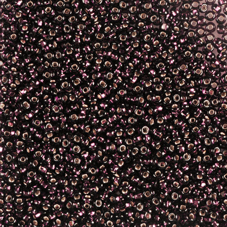 Find Lilla glasperler, preciosa, silverlined dark purple, storkøb blandt vores store udvalg af  Preciosa Seed Beads hos  Beadhouse of Copenhagen i dag. Husk gratis fragt over 400kr