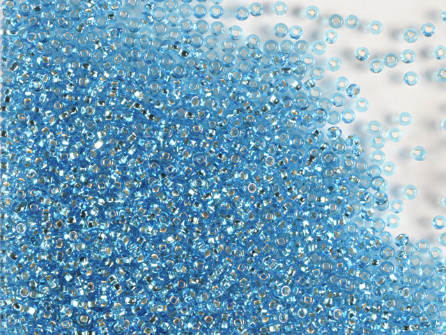 Find Blå glasperler, preciosa, silverlined aquamarine, storkøb blandt vores store udvalg af  Preciosa Seed Beads hos  Beadhouse of Copenhagen i dag. Husk gratis fragt over 400kr
