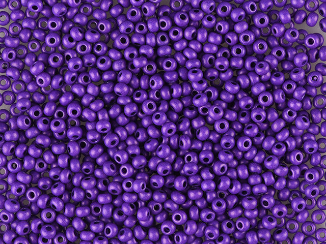 Find Lilla glasperler, preciosa, intensive violet dyed chalkwhite blandt vores store udvalg af  Preciosa Seed Beads hos  Beadhouse of Copenhagen i dag. Husk gratis fragt over 400kr