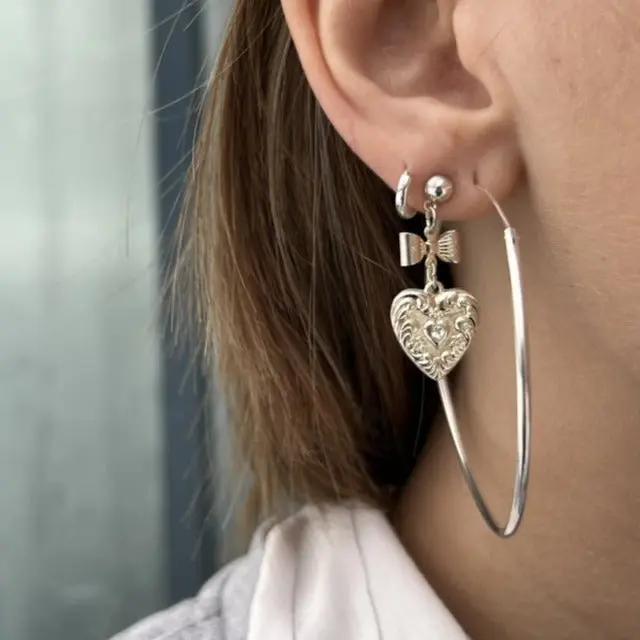 Øreringe, ørestikkere hjerte med sløjfe, forsølvet messing Beadhouse of Copenhagen