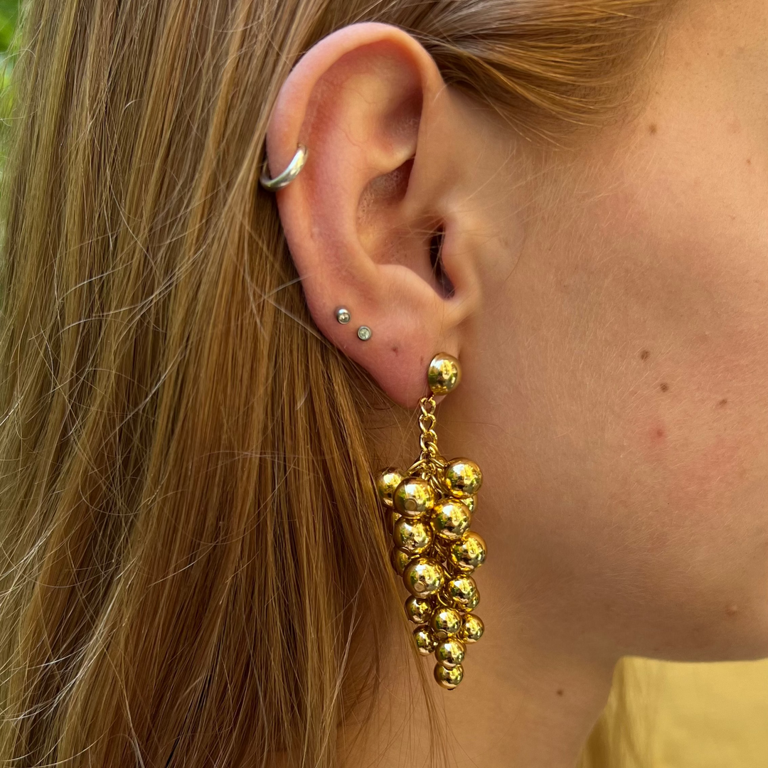 Find Øreringe, ørestikkere guld og sort perle klase, forgyldt messing blandt vores store udvalg af  Øreringe hos  Beadhouse of Copenhagen i dag. Husk gratis fragt over 400kr