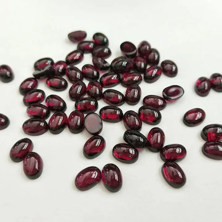 Cabochon, granat, oval, 5,5-14mm, 1-10stk BOC