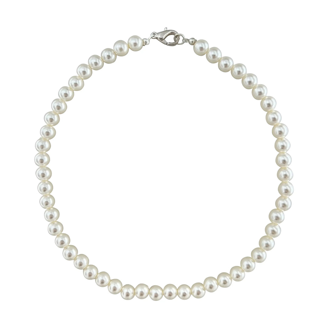 Halskæde, hvide plastikperler 