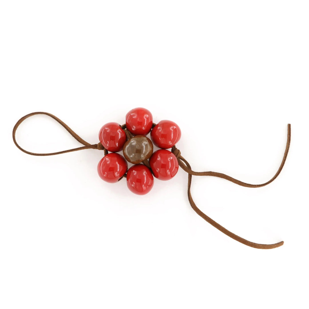 Taskecharm, blomst, keramik, brun ruskind, flere varianter Beadhouse of Copenhagen