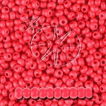 Rød Glasperle. Preciosa Seed Beads.red intensive dyed chalkwhite