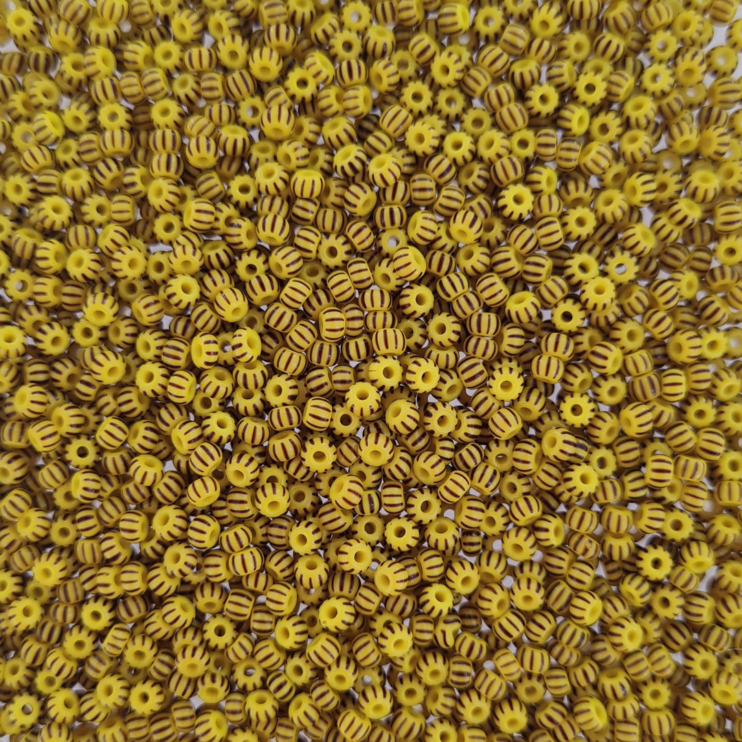 Stribede glasperler, seed beads, Yellow with Brown Stripes