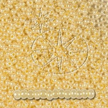 Gul Glasperle. Preciosa Seed Beads. Ceylon yellow