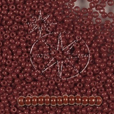 Rød Glasperle. Preciosa Seed Beads. Red Brown Opaque
