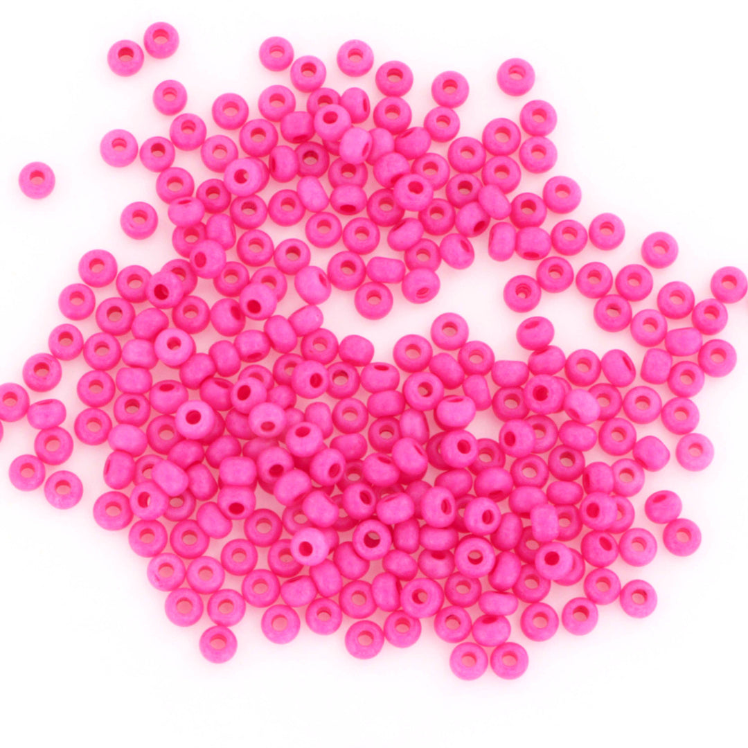 Pink Glasperle, Preciosa seed beads. Pink intensive dyed chalkwhite