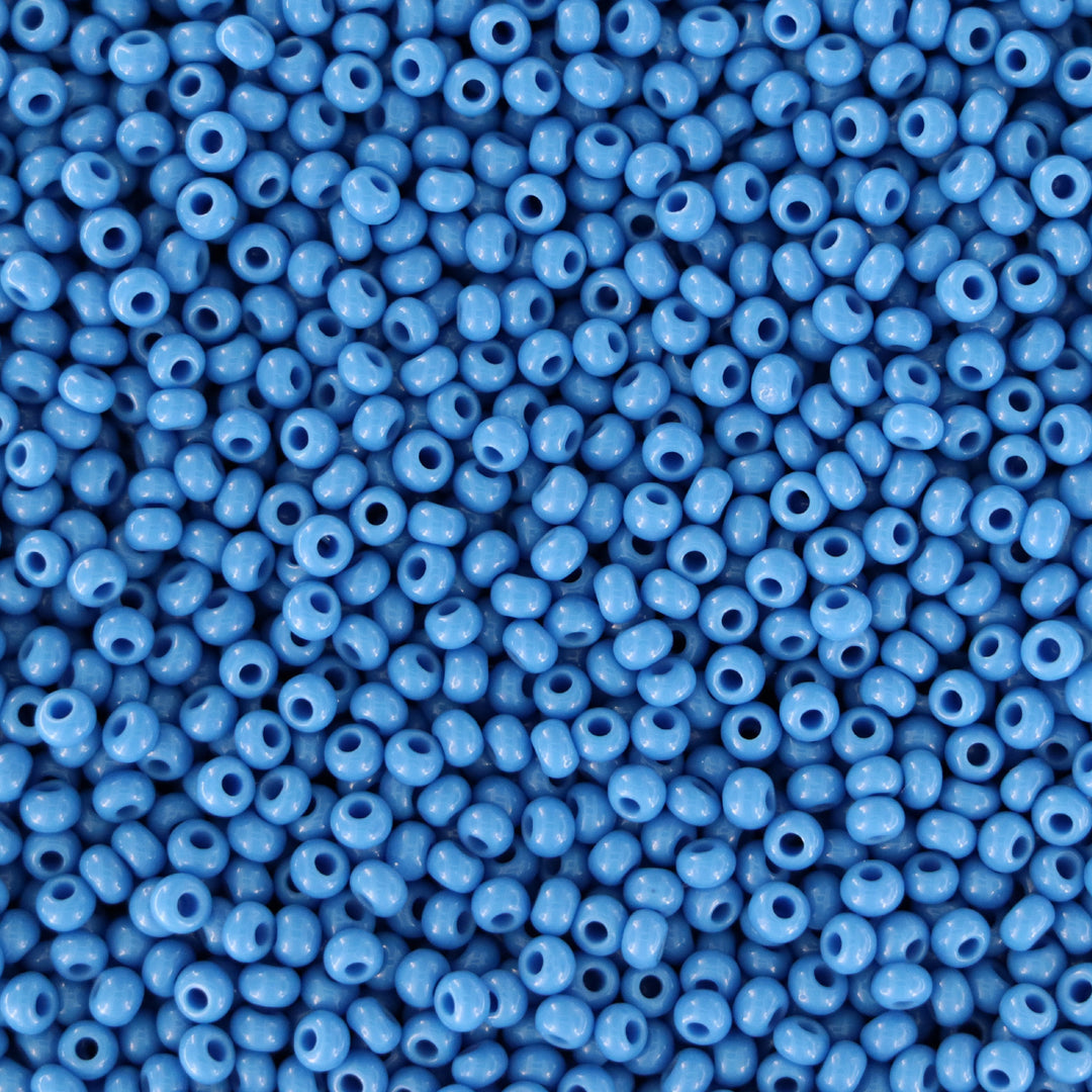 Blå Glasperle. Preciosa Seed Beads. Opaque Blue
