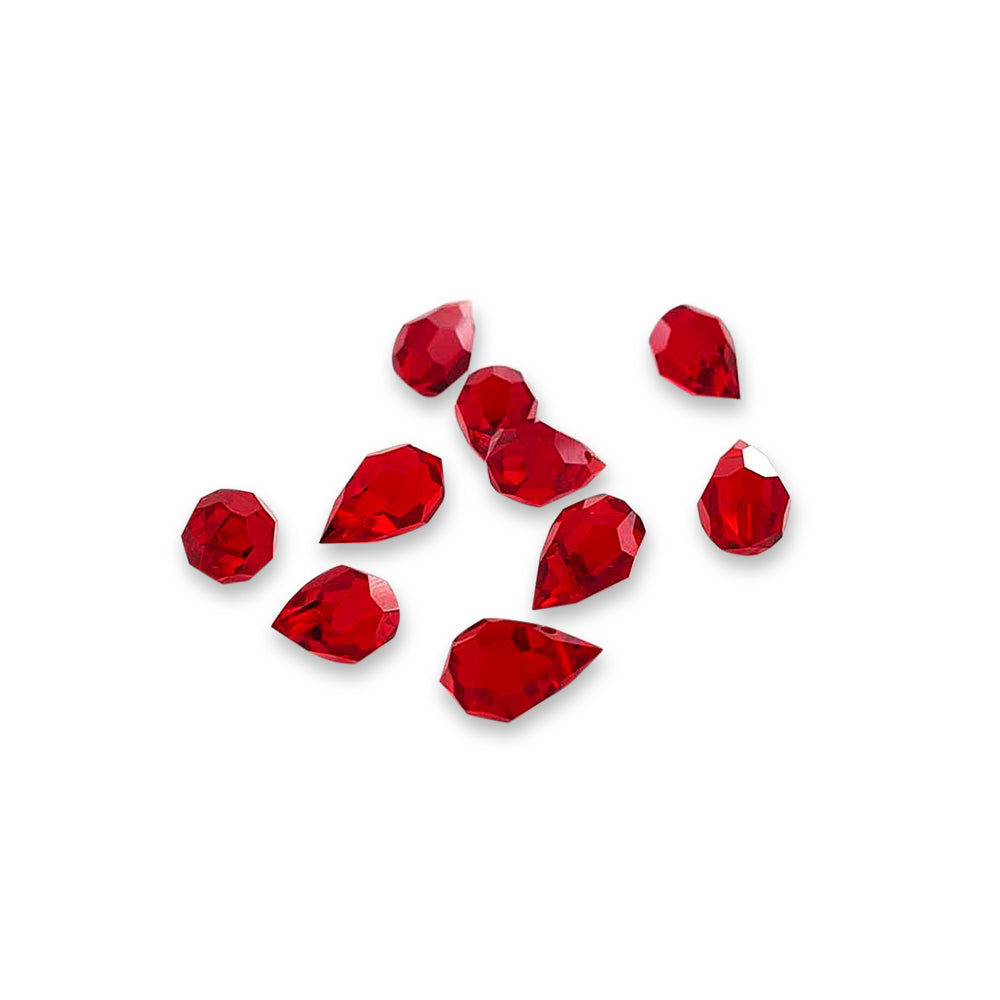 Røde Preciosa Crystal Drops i Blodrød. 9x15 mm.