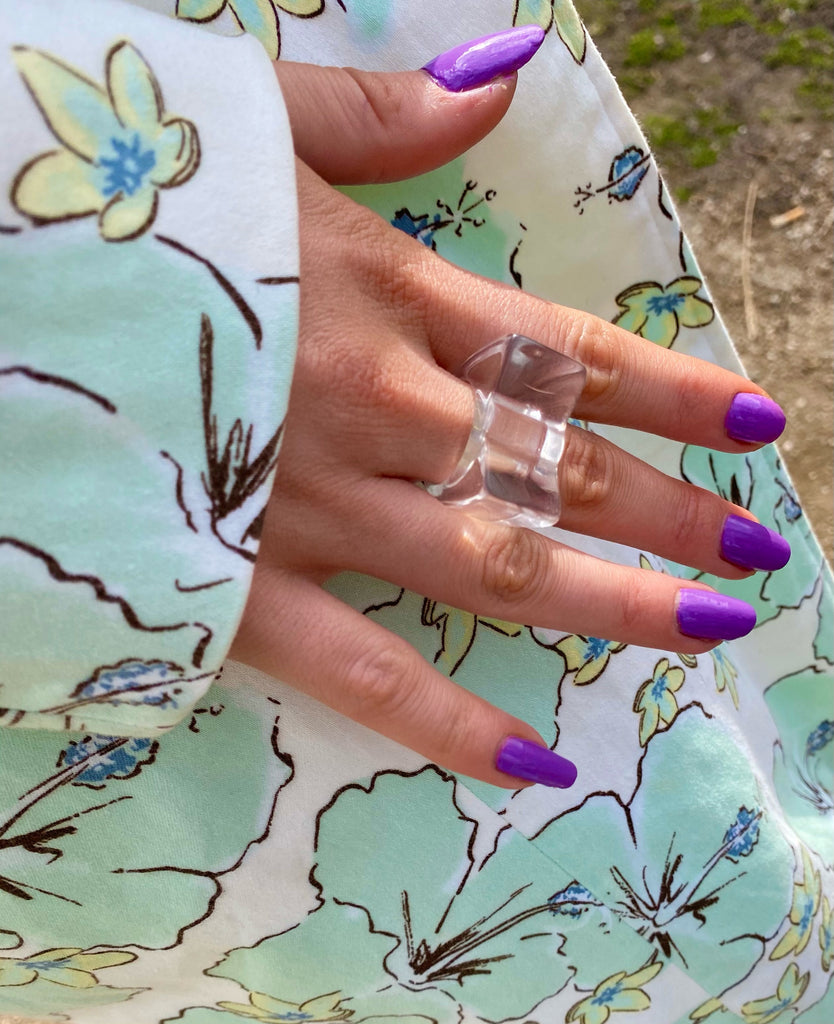Chunky plastik fingerring, varierende farver